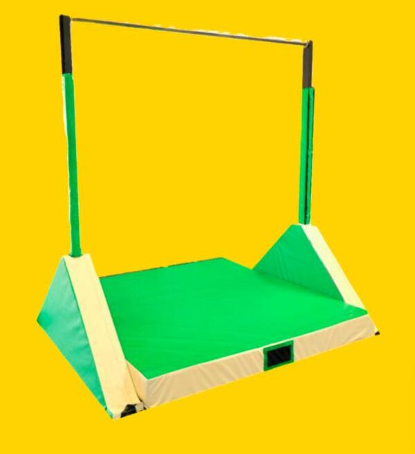 Cocrete-Anchored Parkour Bar withProtection Mat